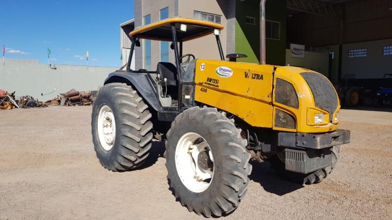 TRATOR VALTRA N° 13