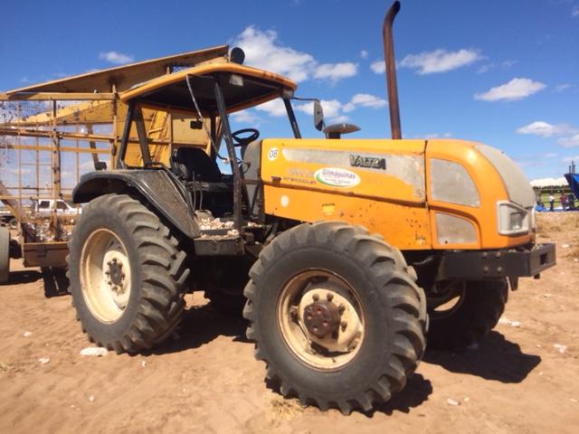 TRATOR VALTRA N°08