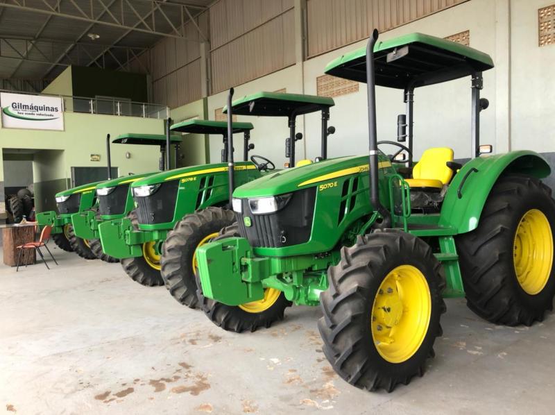 Trator John Deere 5078E