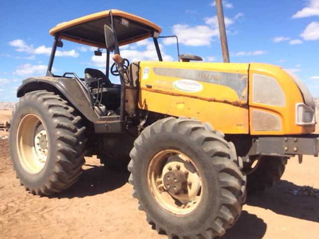 TRATOR VALTRA N°09