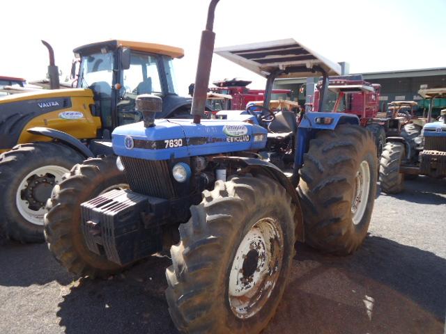 TRATOR NEW HOLLAND N°39 